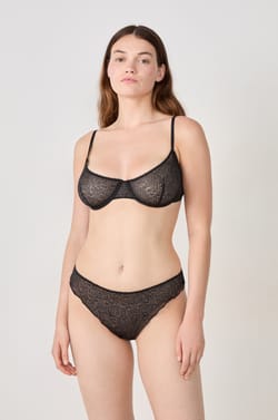Soutien-gorge classique en dentelle;${refinementColor}