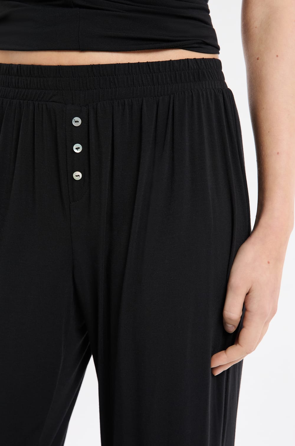   Pantalón de pijama liso;${refinementColor}