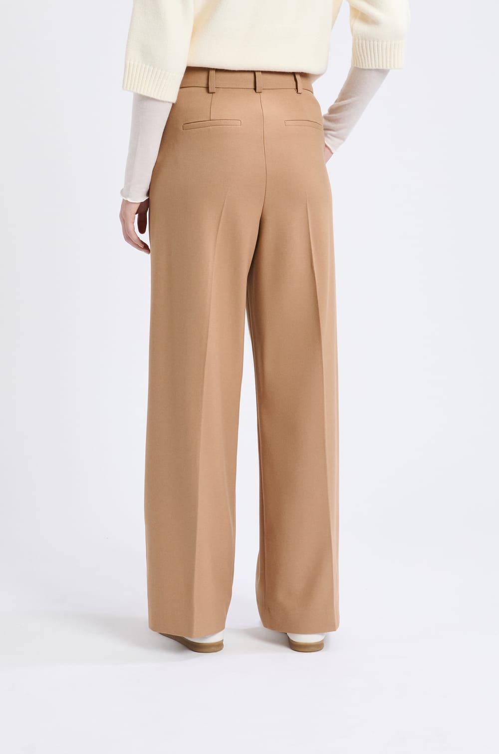 Pantalon large en twill;${refinementColor}