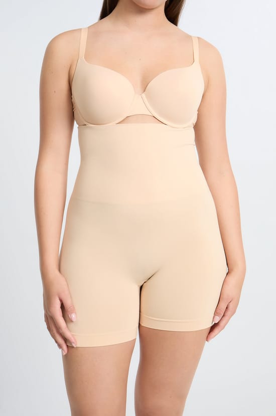 Formendes Slip mit hoher Taille &ndash; mittlerer Halt;${refinementColor}