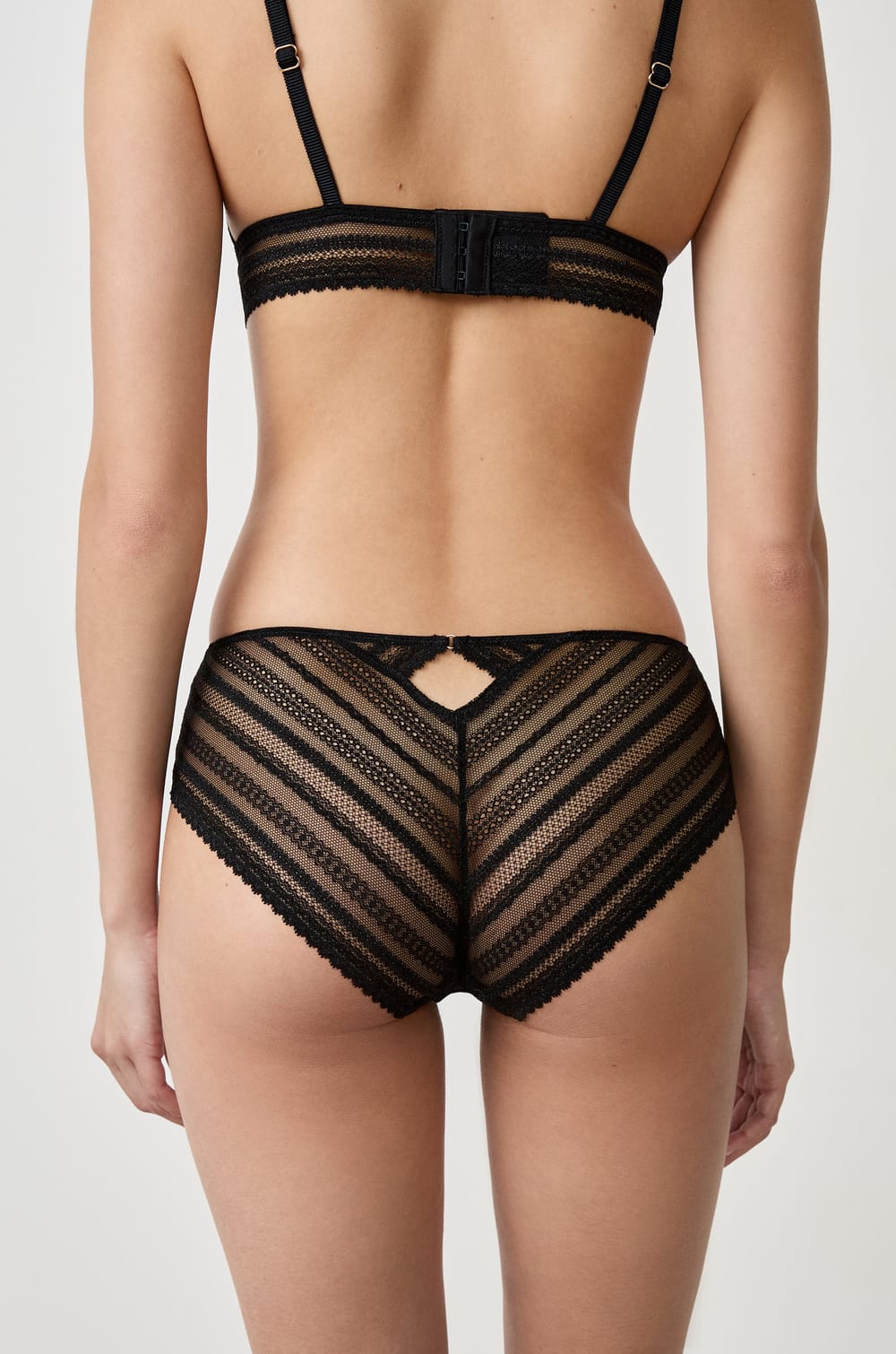 Lace Boyshort;${refinementColor}