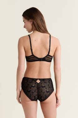 Soutien-gorge en dentelle avec bijou dor&eacute;;${refinementColor}