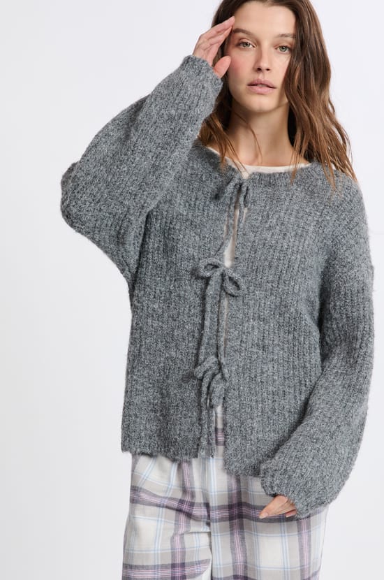 Gilet avec noeud;${refinementColor}