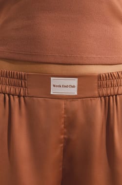 Short de pyjama satin&eacute;;${refinementColor}