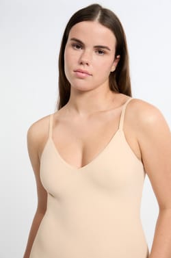 Shaping Bodysuit - Medium Support;${refinementColor}