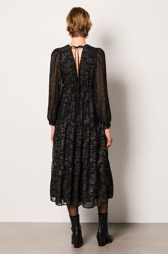 Robe longue irisée décolleté au dos;${refinementColor}