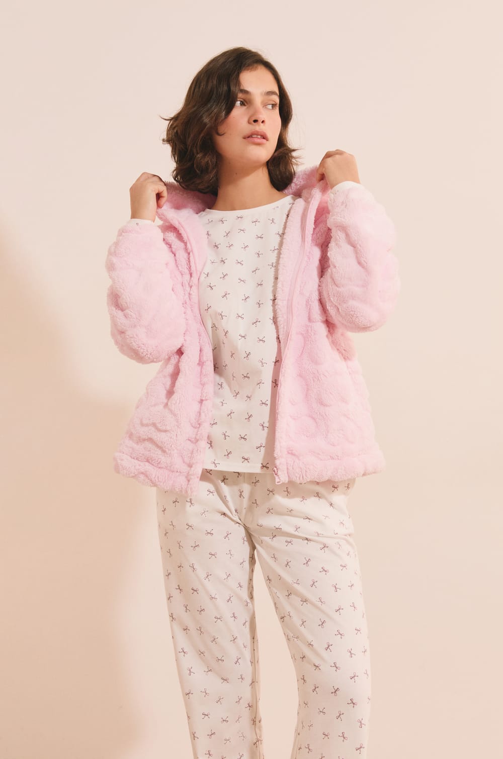 Ensemble de pyjama 3 pi&egrave;ces &agrave; imprim&eacute; noeuds;${refinementColor}