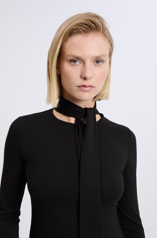 T-shirt manches longues &agrave; col &agrave; nouer avec coton;${refinementColor}