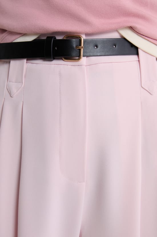 Pantalon large &agrave; pinces;${refinementColor}