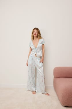 Pantalon 7/8 satin&eacute; &agrave; motifs;${refinementColor}
