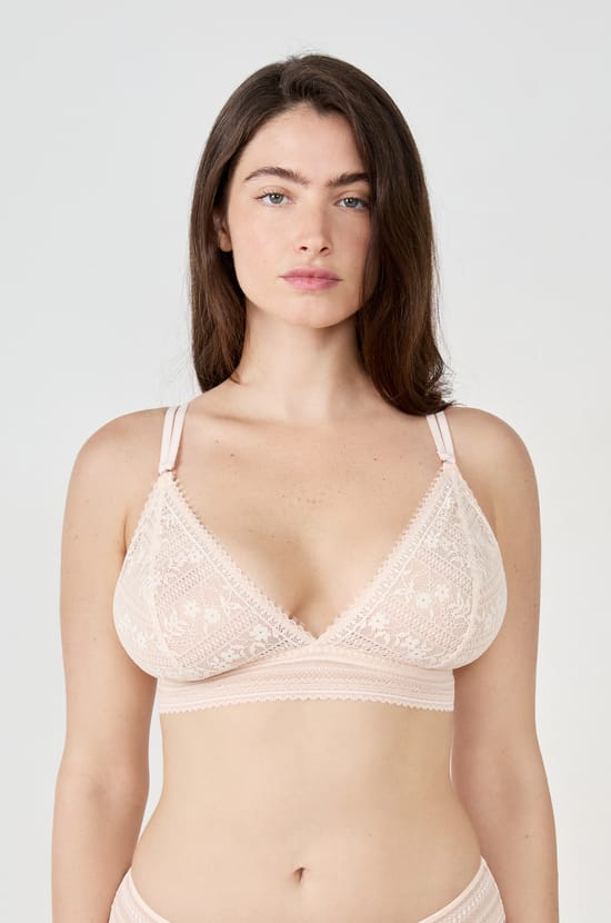 Wireless Lace Triangle Bra;${refinementColor}