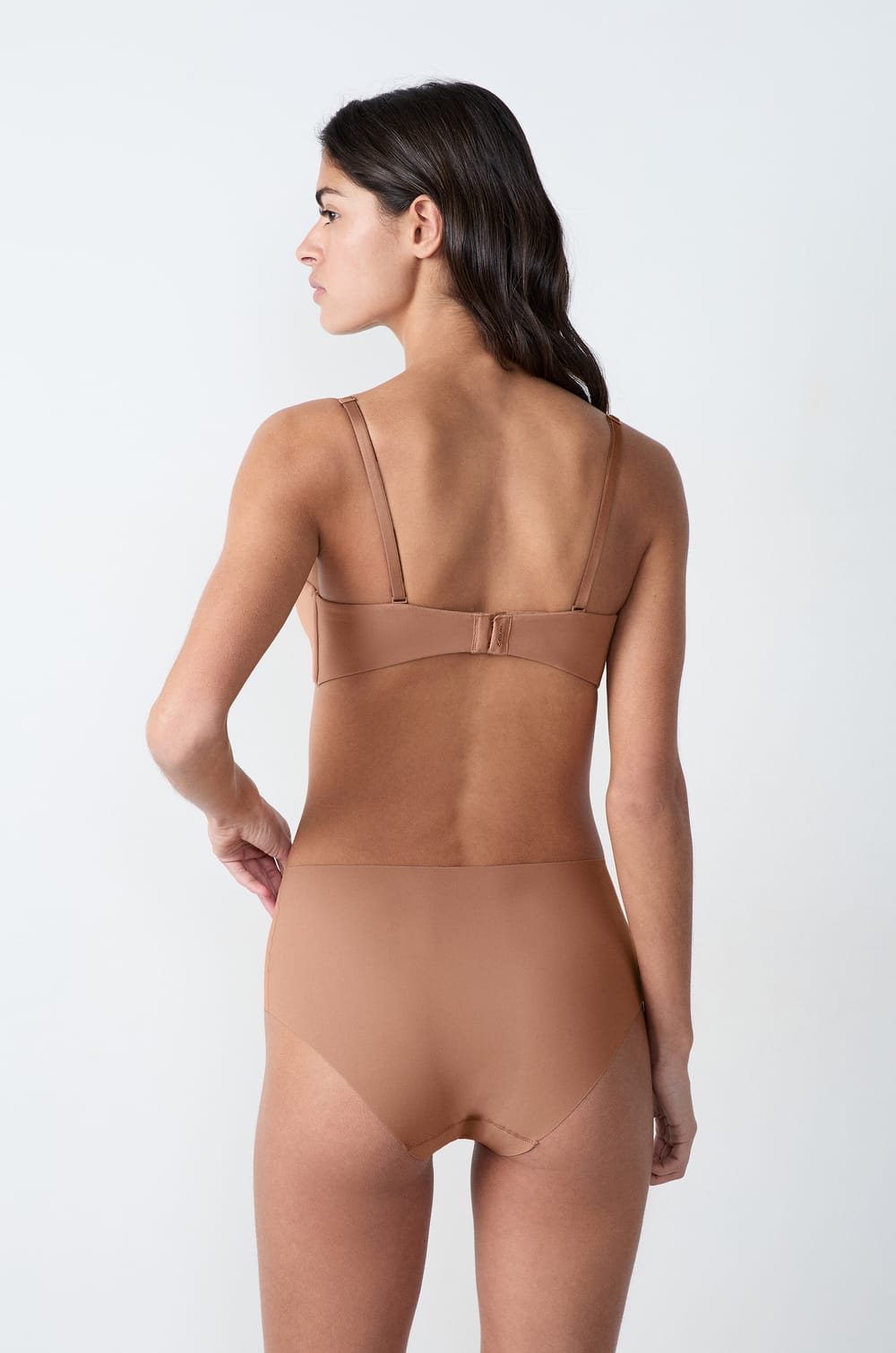 Strapless microfibre push-up with removable straps;${refinementColor}