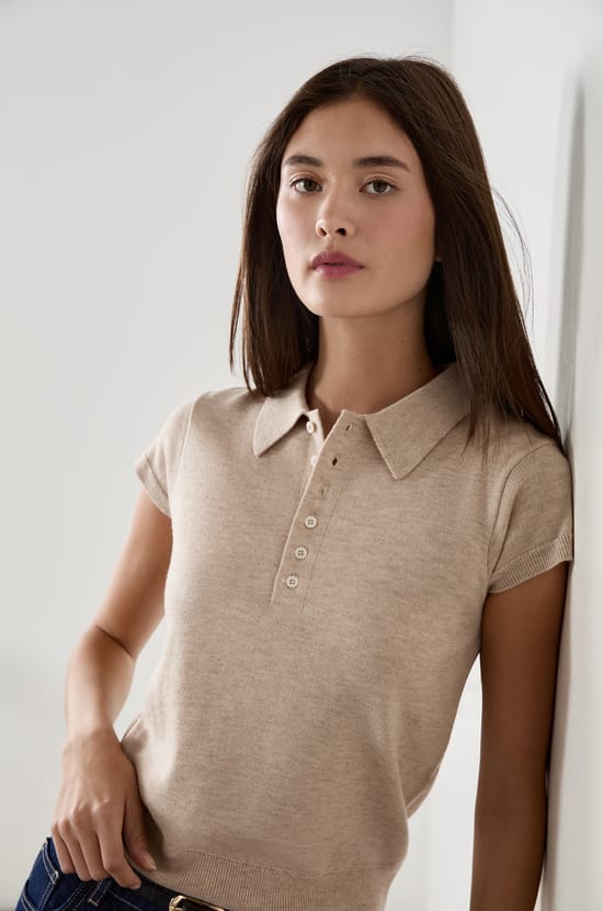 Short-sleeved polo shirt with buttons;${refinementColor}