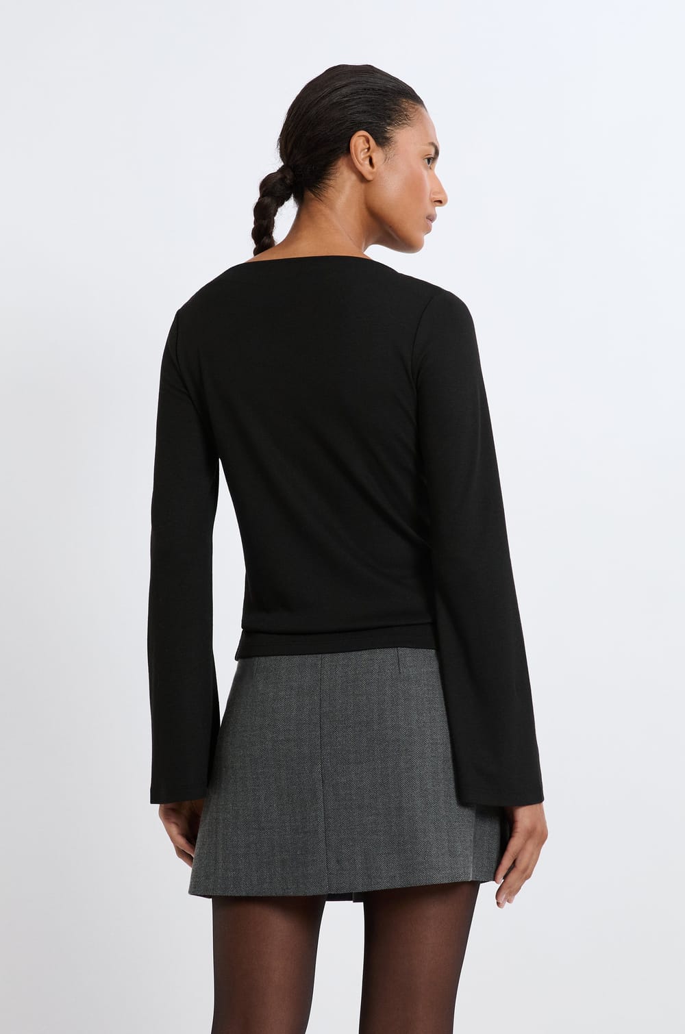 Long-sleeved T-shirt with boat neck and wide sleeves;${refinementColor}