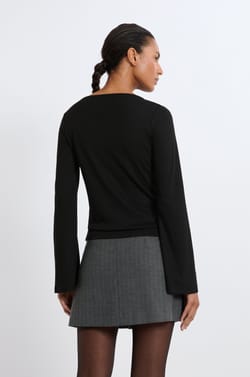 Long-sleeved T-shirt with boat neck and wide sleeves;${refinementColor}