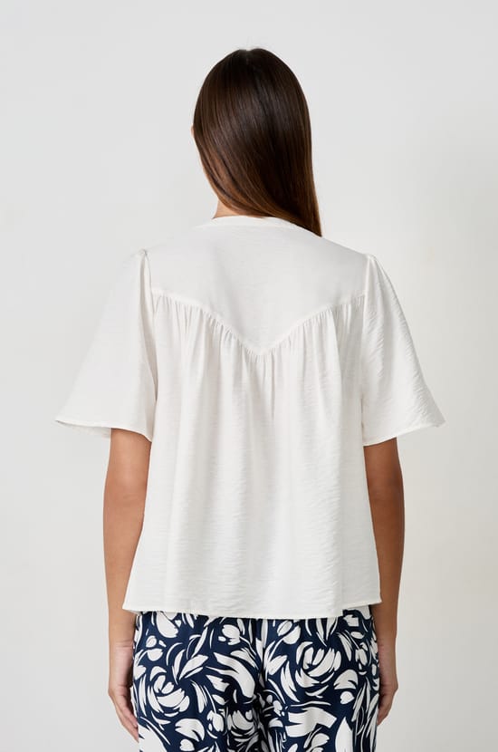Short-Sleeved Blouse;${refinementColor}