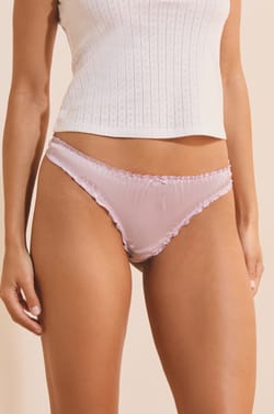 String bloomer satin&eacute;;${refinementColor}