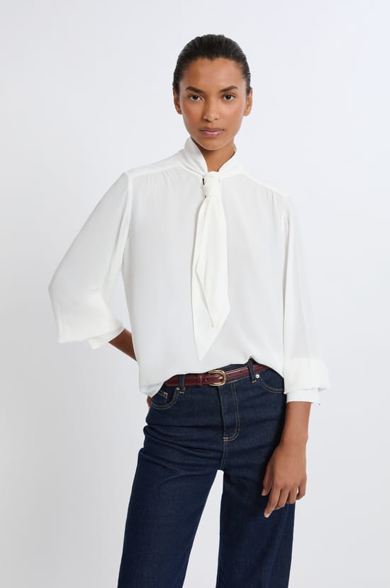Chemise avec col cravate;${refinementColor}