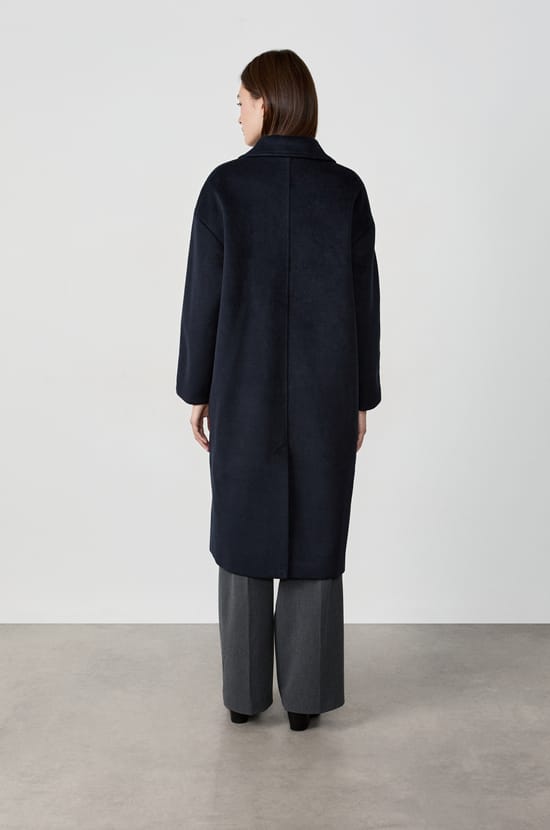 Long coat;${refinementColor}