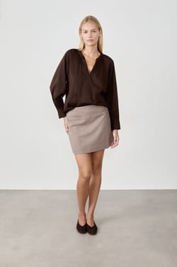 Straight Skirt;${refinementColor}