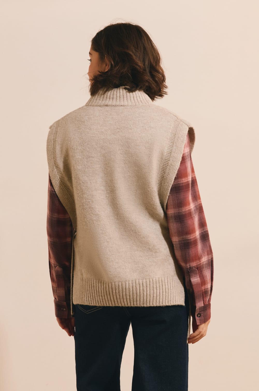 Pull sans manches &agrave; nouer sur le c&ocirc;t&eacute;;${refinementColor}