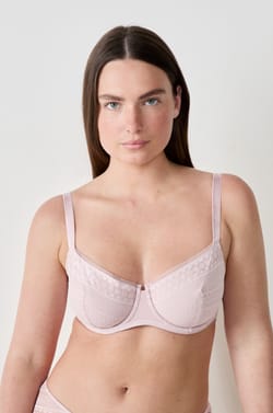 Sujetador cl&aacute;sico de encaje;${refinementColor}