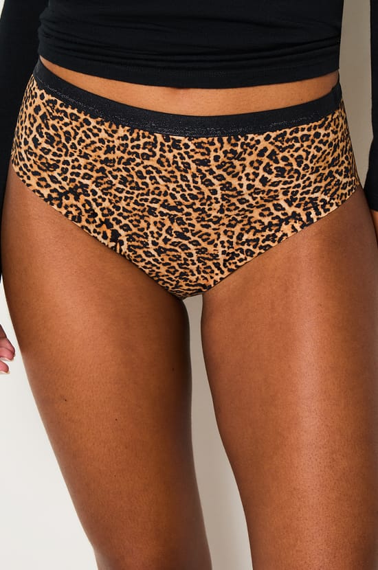 Flux abondant - culotte taille haute de règle;${refinementColor}