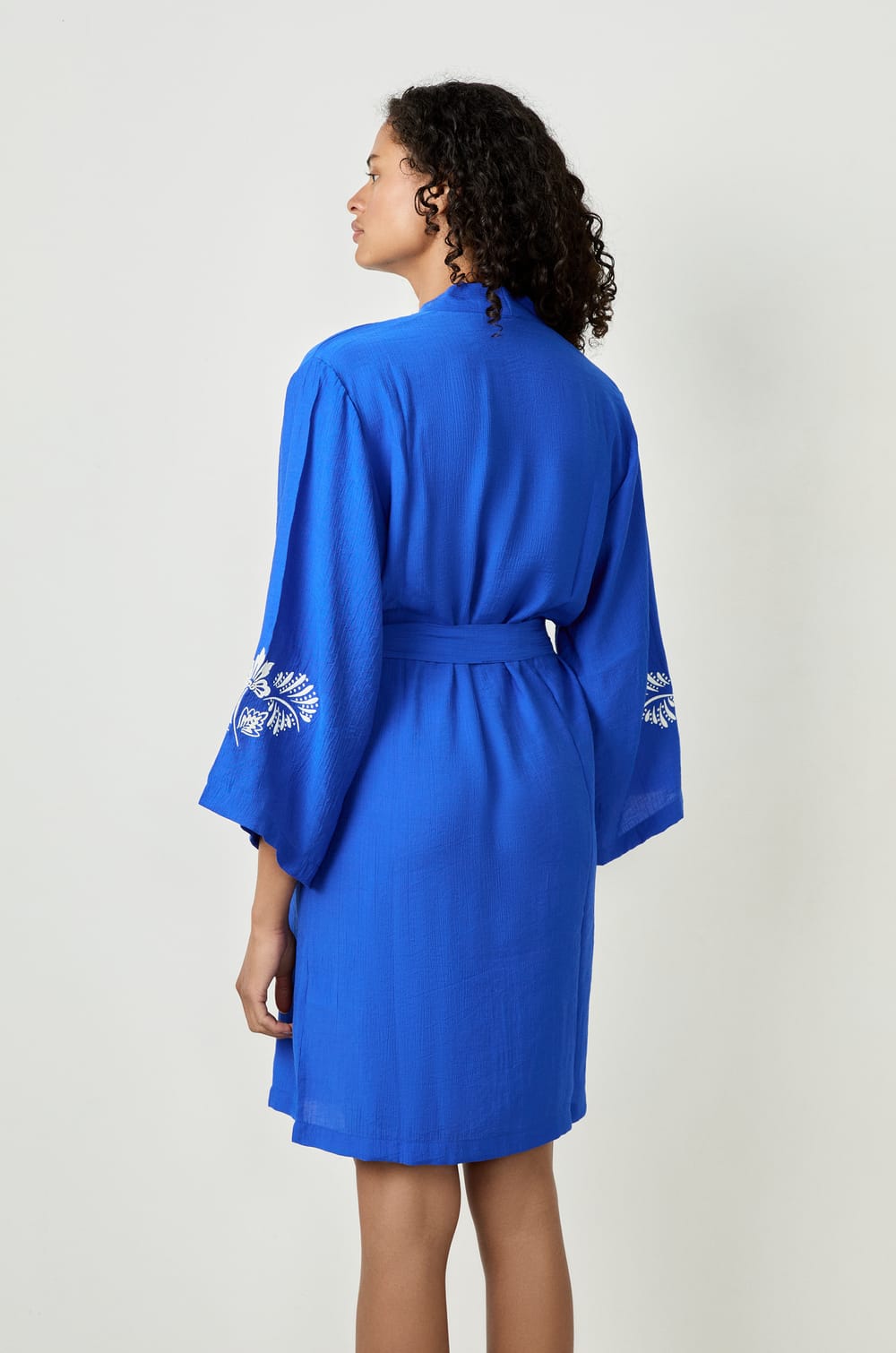 D&eacute;shabill&eacute; &agrave; motifs;${refinementColor}