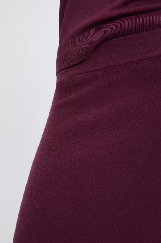 Jupe evasé en maille fine;${refinementColor}