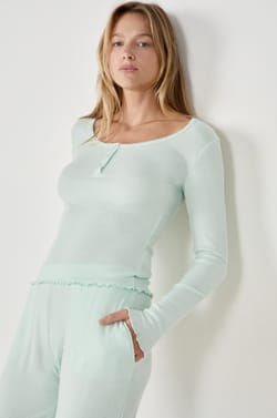 T-shirt de pyjama;${refinementColor}