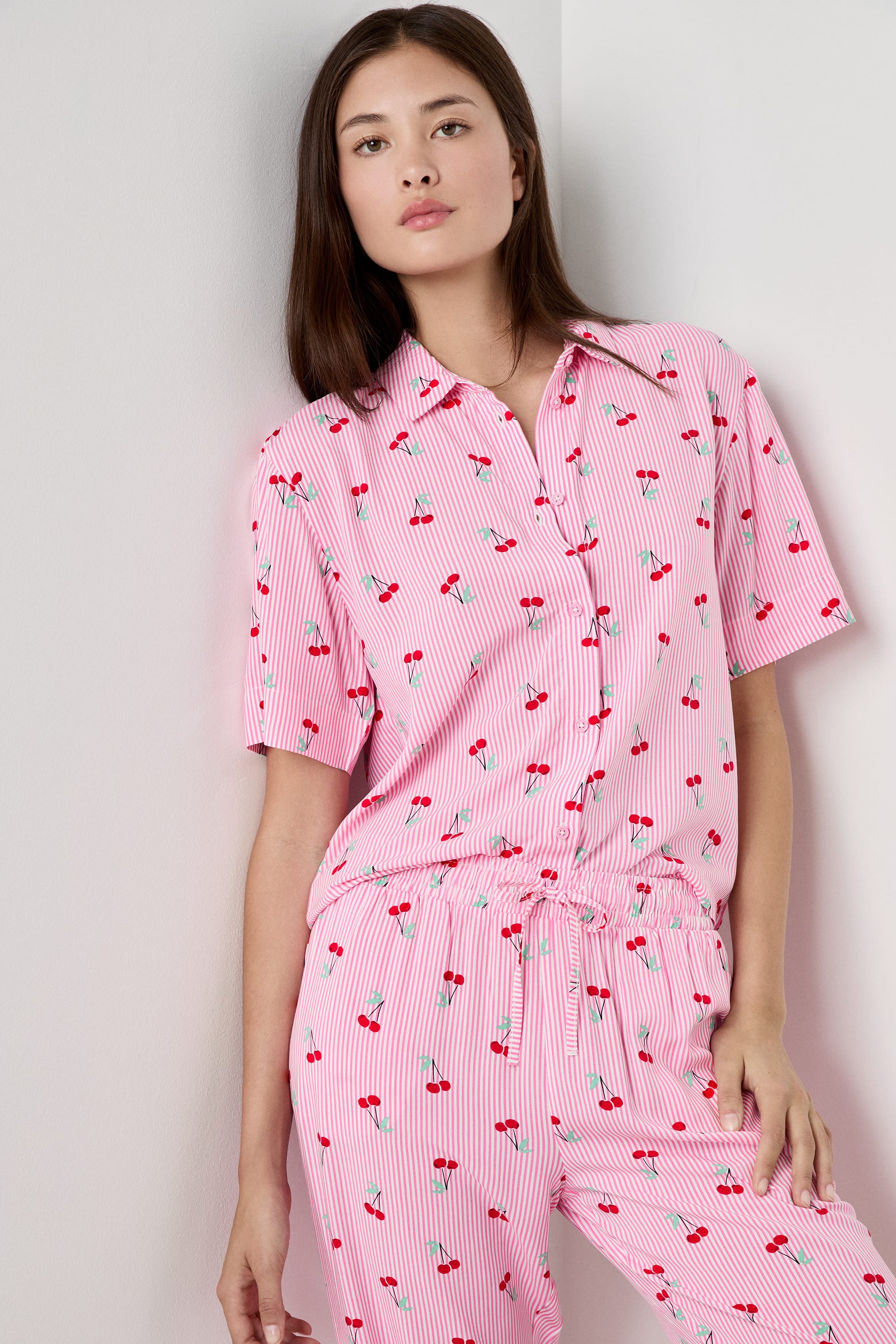 Pyjama Femme BOTCAM - Motif Cerise - Bordure Dentelle Décontractée - Ourlet Divisé - Ensemble Chemise De Nuit Confortable - 6