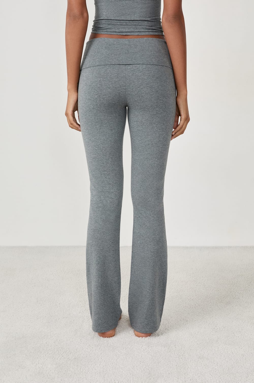 Pantal&oacute;n de pijama acampanado;${refinementColor}