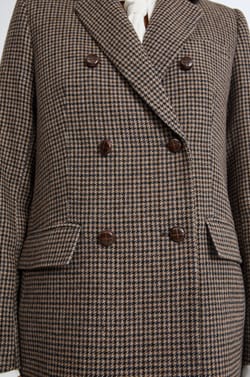 Chaqueta blazer a cuadros;${refinementColor}