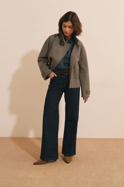 Manteau court avec laine &agrave; motif pied-de-poule et col montant;${refinementColor}