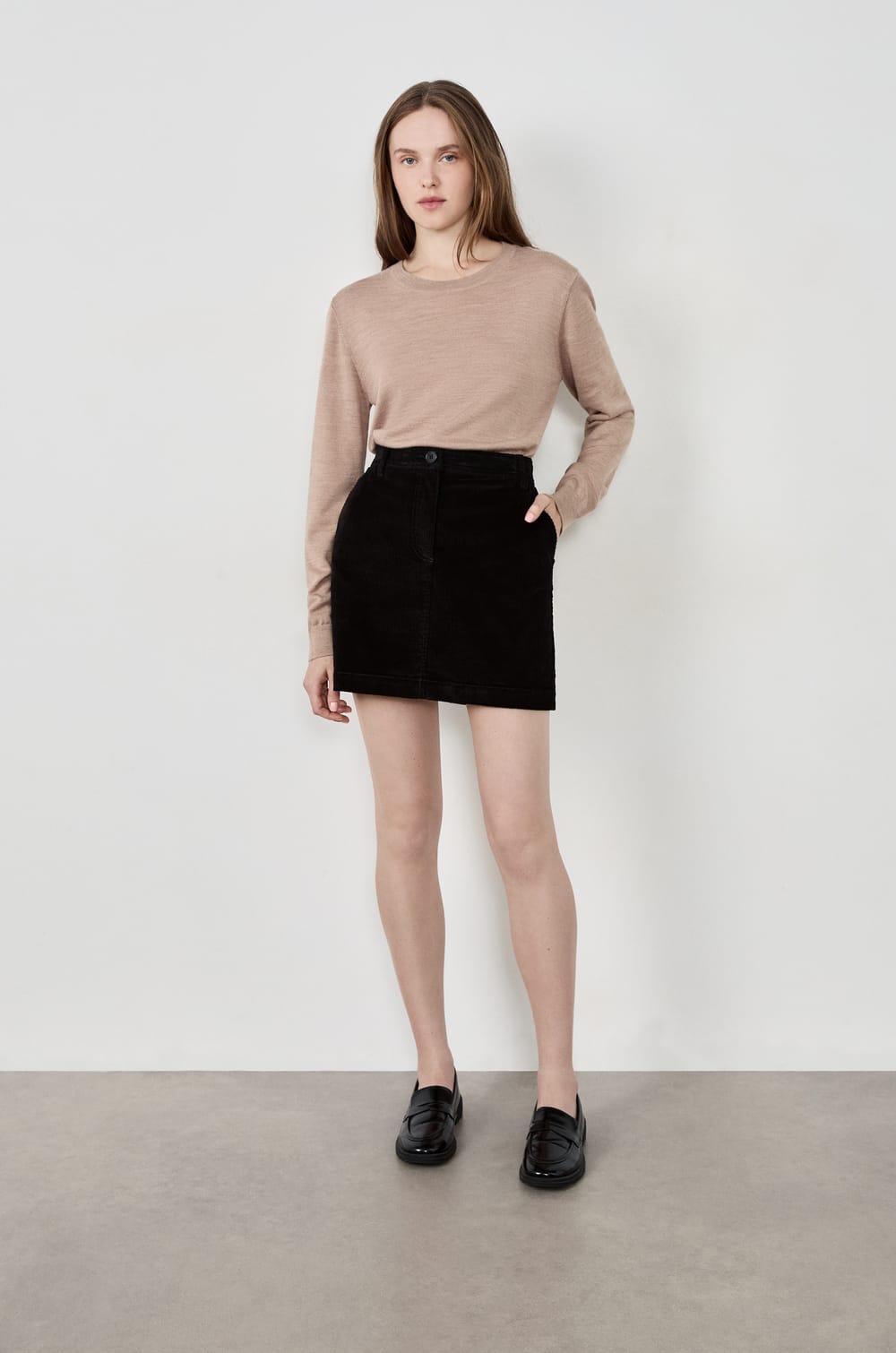 Long-sleeved Wool Sweater;${refinementColor}