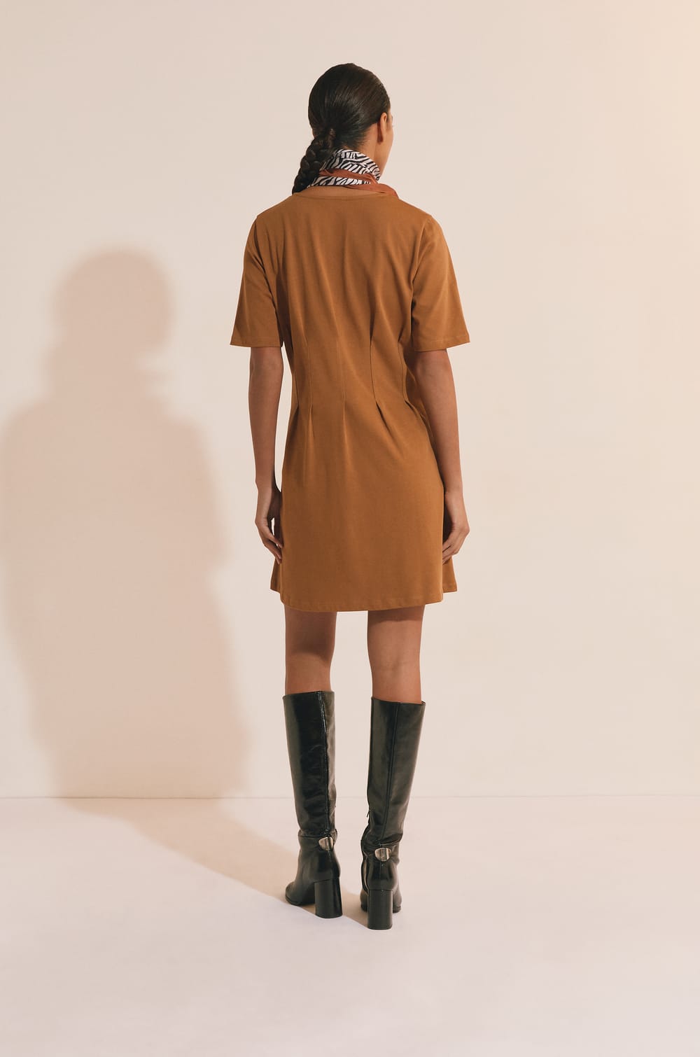 Robe courte en coton;${refinementColor}