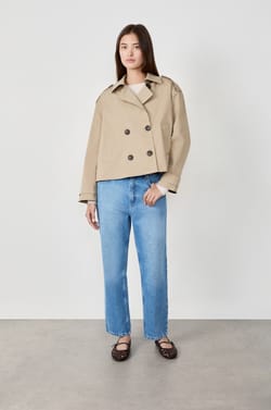 Trench court;${refinementColor}