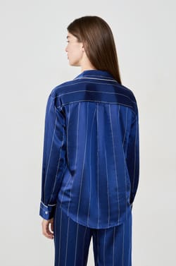 Chemise de pyjama en satin à rayures;${refinementColor}