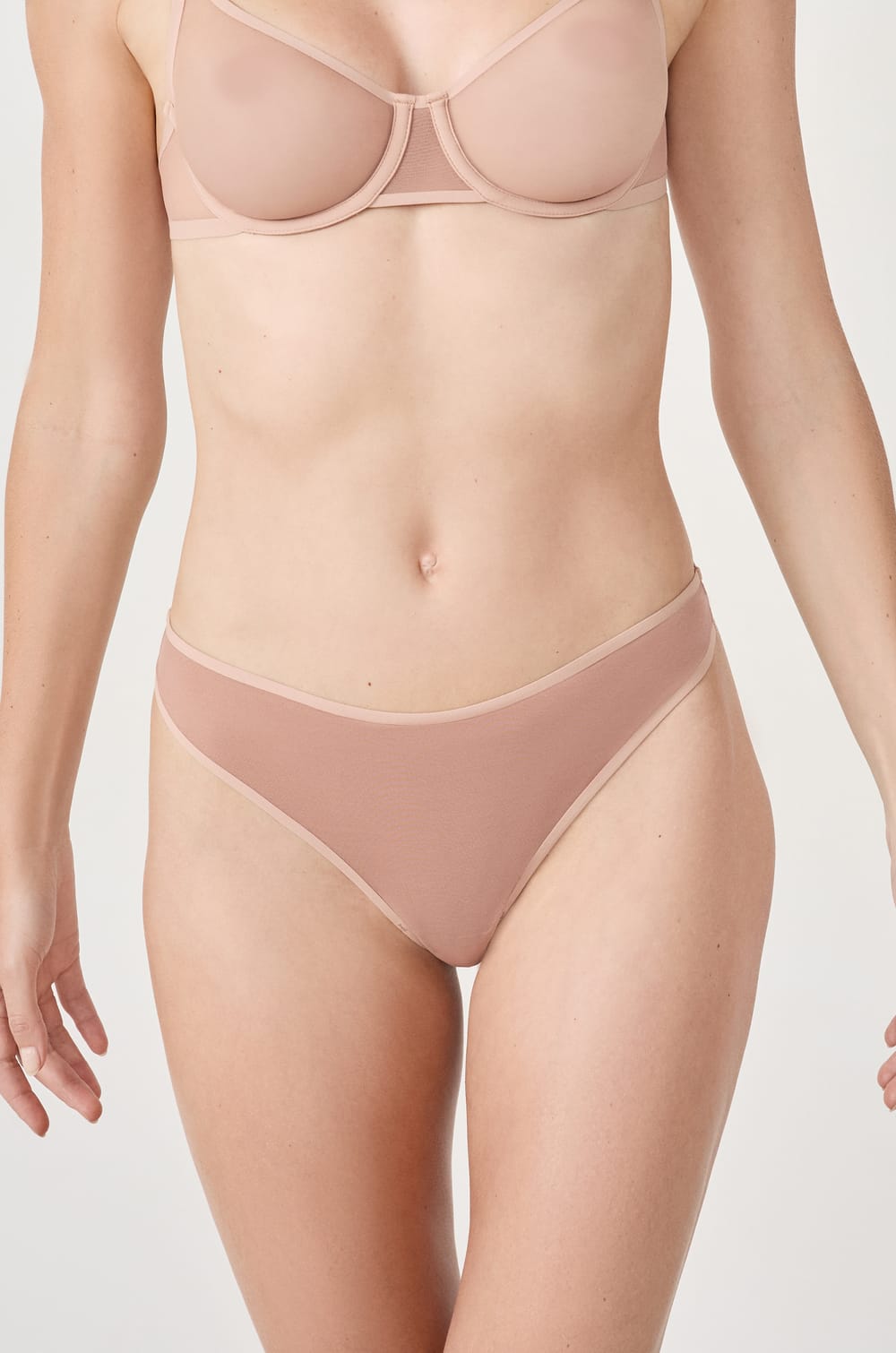 Tulle Thong;${refinementColor}