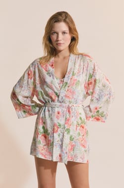 D&eacute;shabill&eacute; &agrave; motif fleuri;${refinementColor}