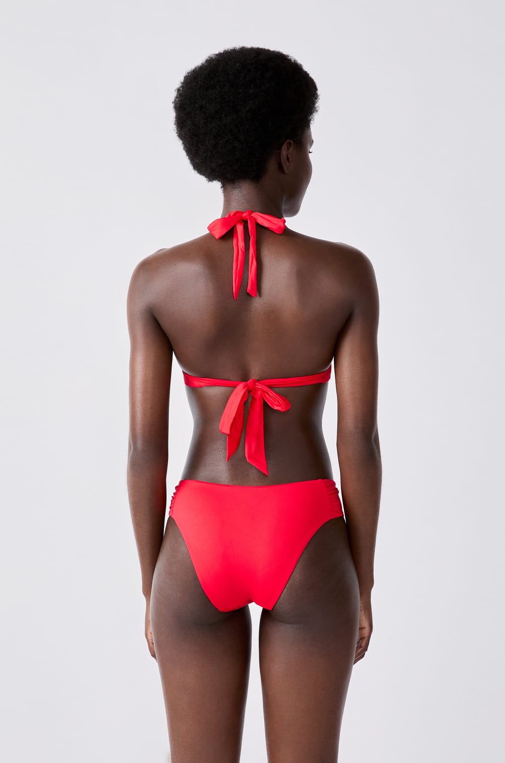 Braguita de bikini culotte;${refinementColor}