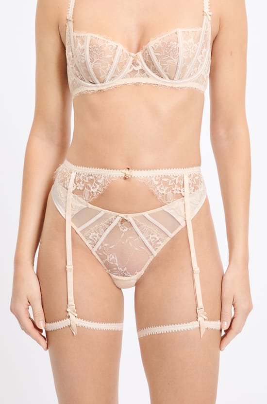 Strumpfhalter aus Spitze;${refinementColor}