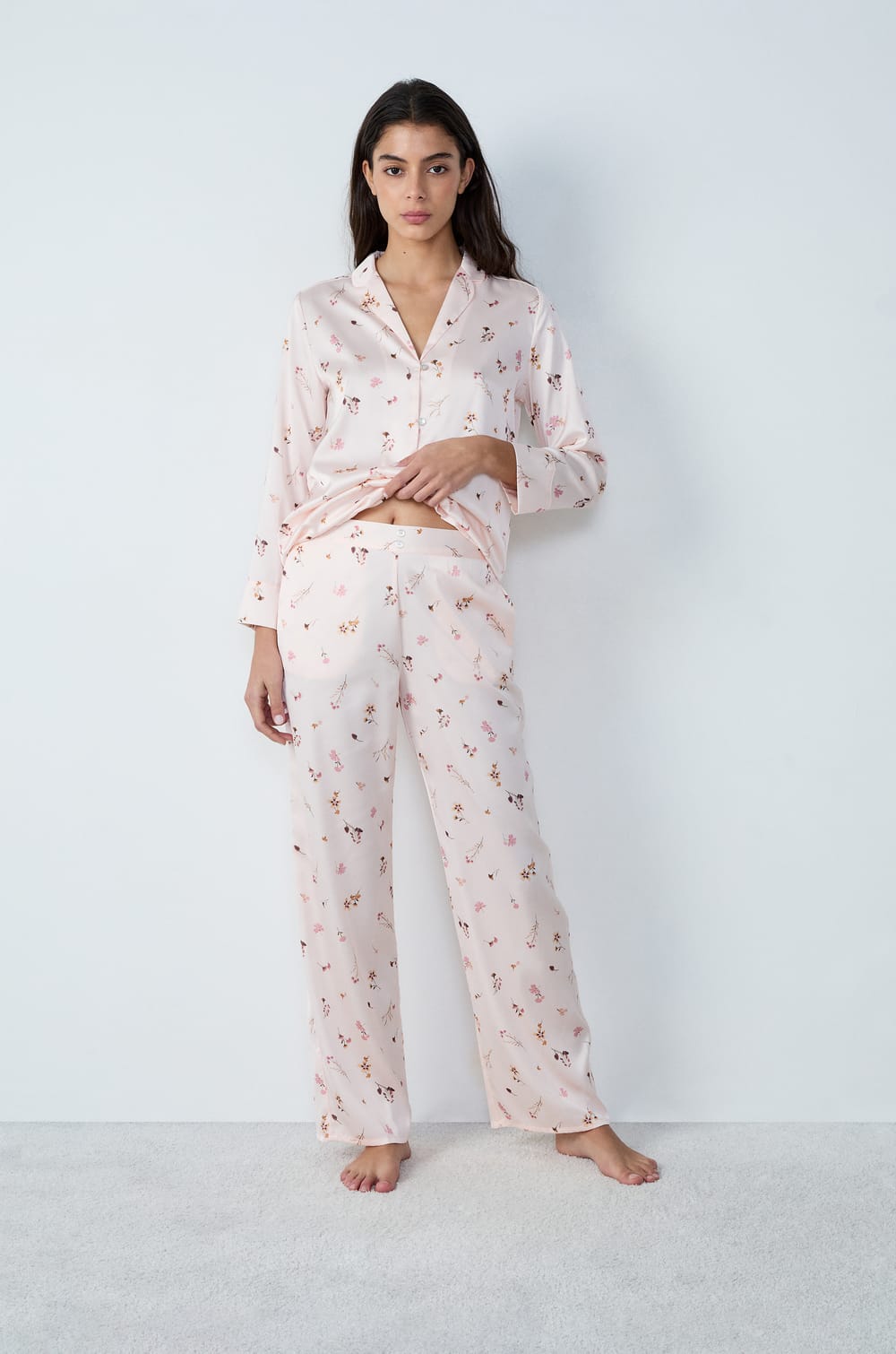 Pantalon de pyjama motifs fleurs;${refinementColor}