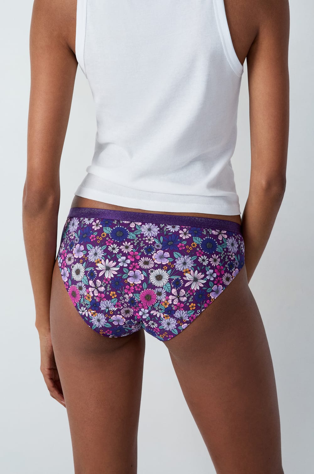 Heavy Flow - Period Brief;${refinementColor}