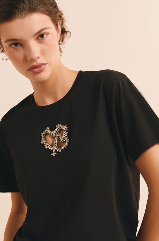 T-shirt manches courtes avec strass en forme de c&oelig;ur en coton;${refinementColor}