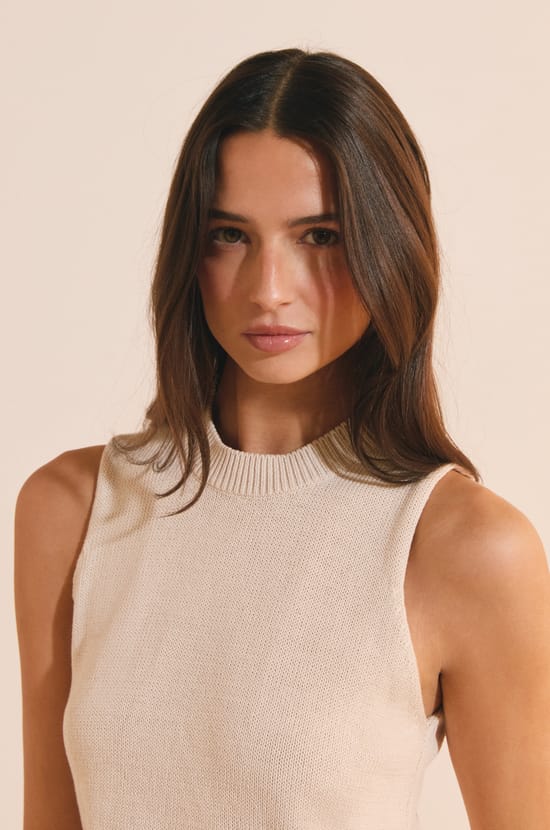 Pull &agrave; manches courtes avec volant &agrave; la taille;${refinementColor}