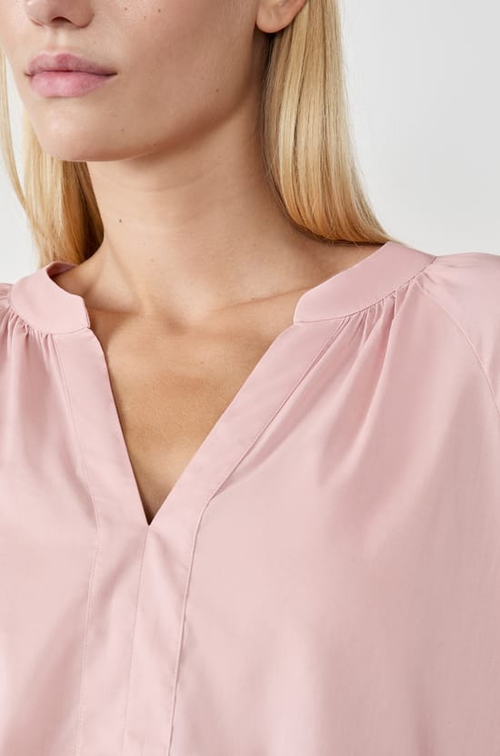 Blouse col V;${refinementColor}