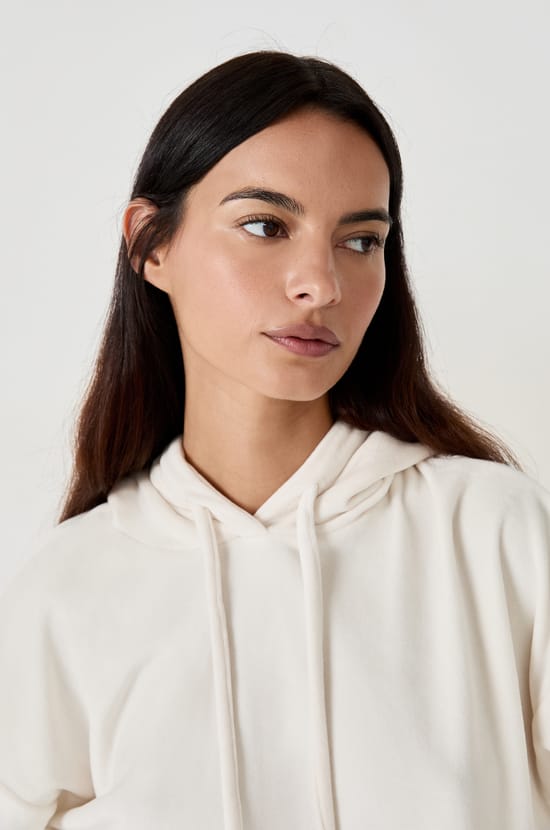 Sweatshirt à capuche effet velours;${refinementColor}