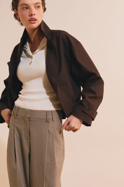 Trench court &agrave; col montant avec coton;${refinementColor}