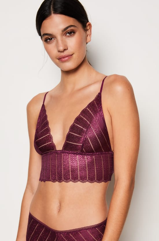 Iridescent Wireless Triangle Bra;${refinementColor}